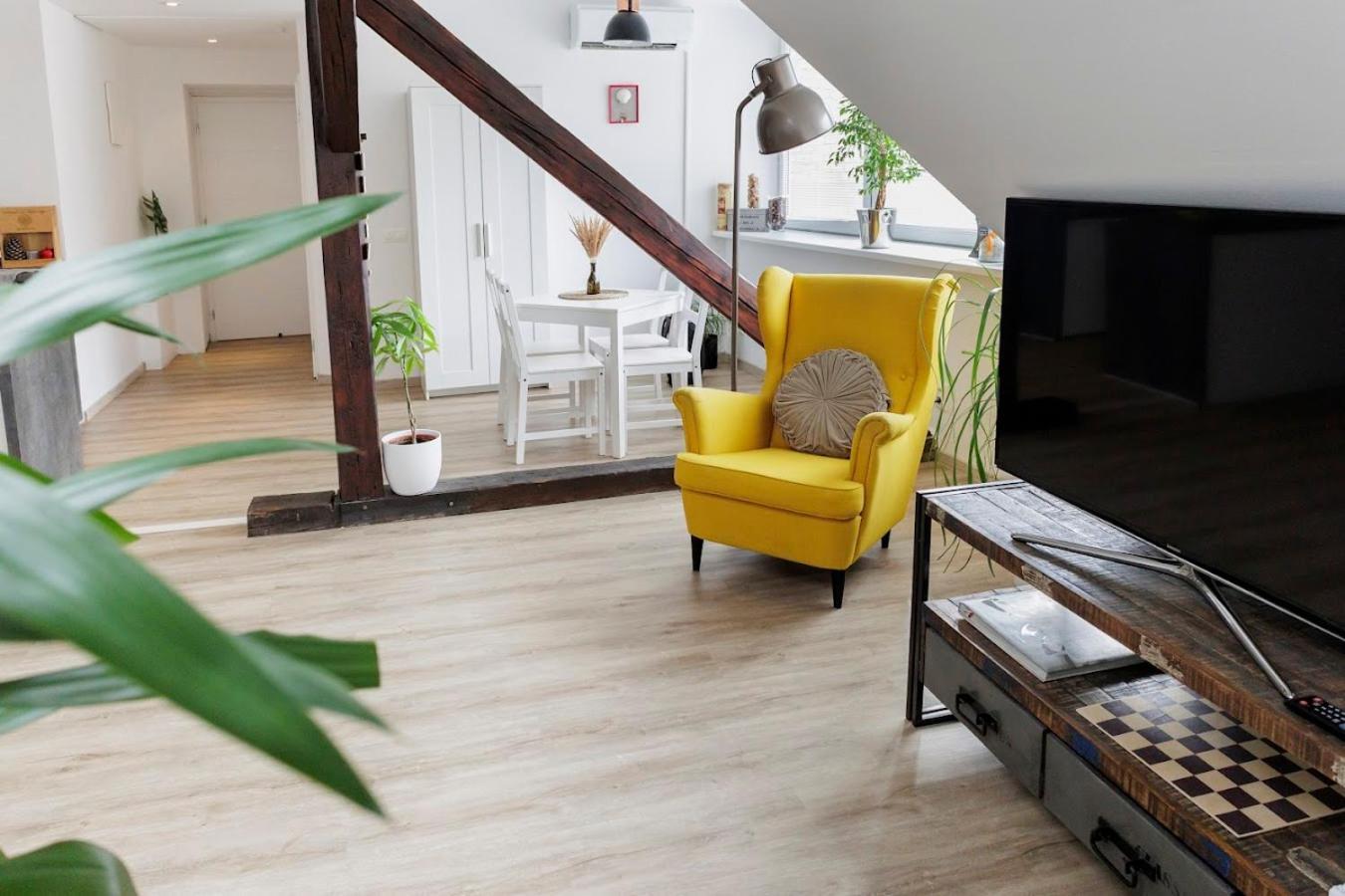 Vip Apartment In Old Town With Free Parking Братислава Екстериор снимка