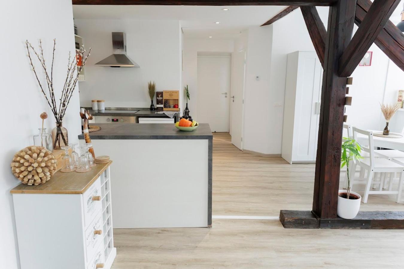 Vip Apartment In Old Town With Free Parking Братислава Екстериор снимка