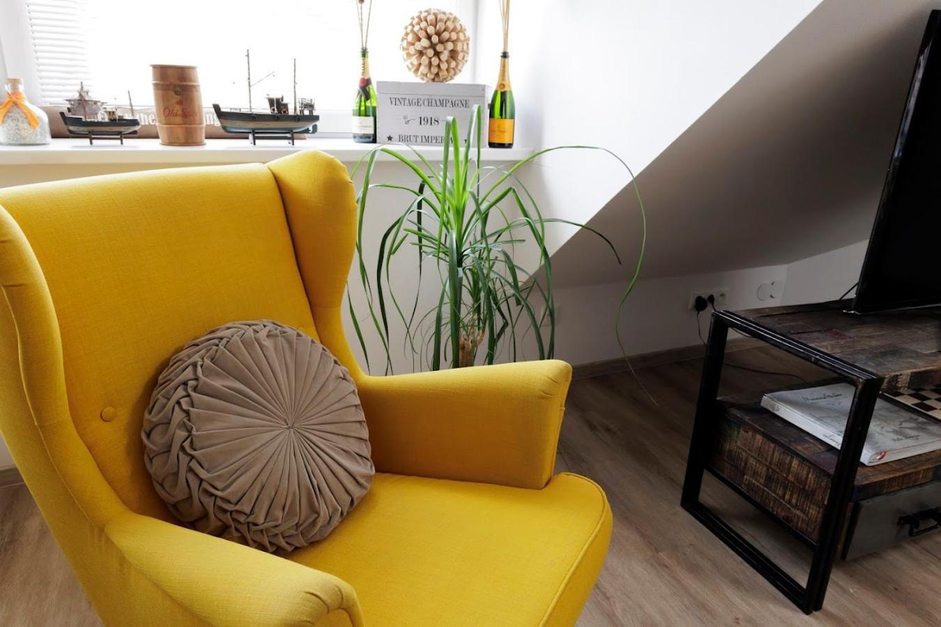Vip Apartment In Old Town With Free Parking Братислава Екстериор снимка